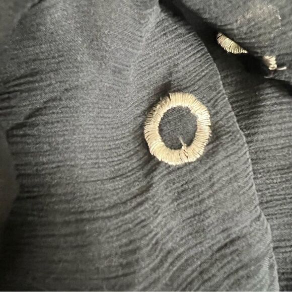 VINCE Metallic Embroidered Silk Cami size small - Picture 7 of 7